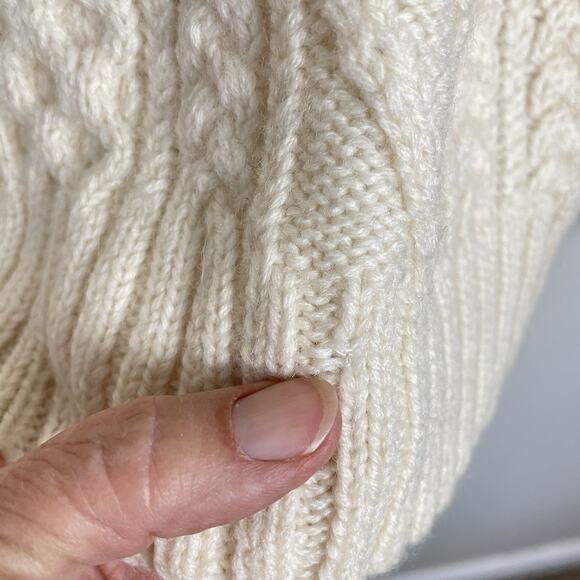 Lauren Ralph Lauren Fisherman Sweater Women M Ivory Hand Knit Cable Chunky FLAW - Picture 8 of 10